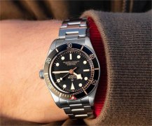 帝舵腕表表蒙有划痕处理办法推荐