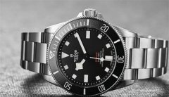 帝舵腕表进灰了怎么办